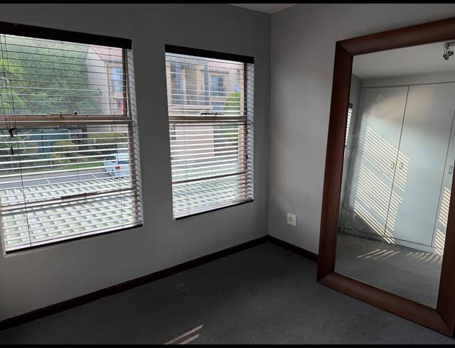 2 BEDROOM APARTMENT RENTED IN BRYANSTON